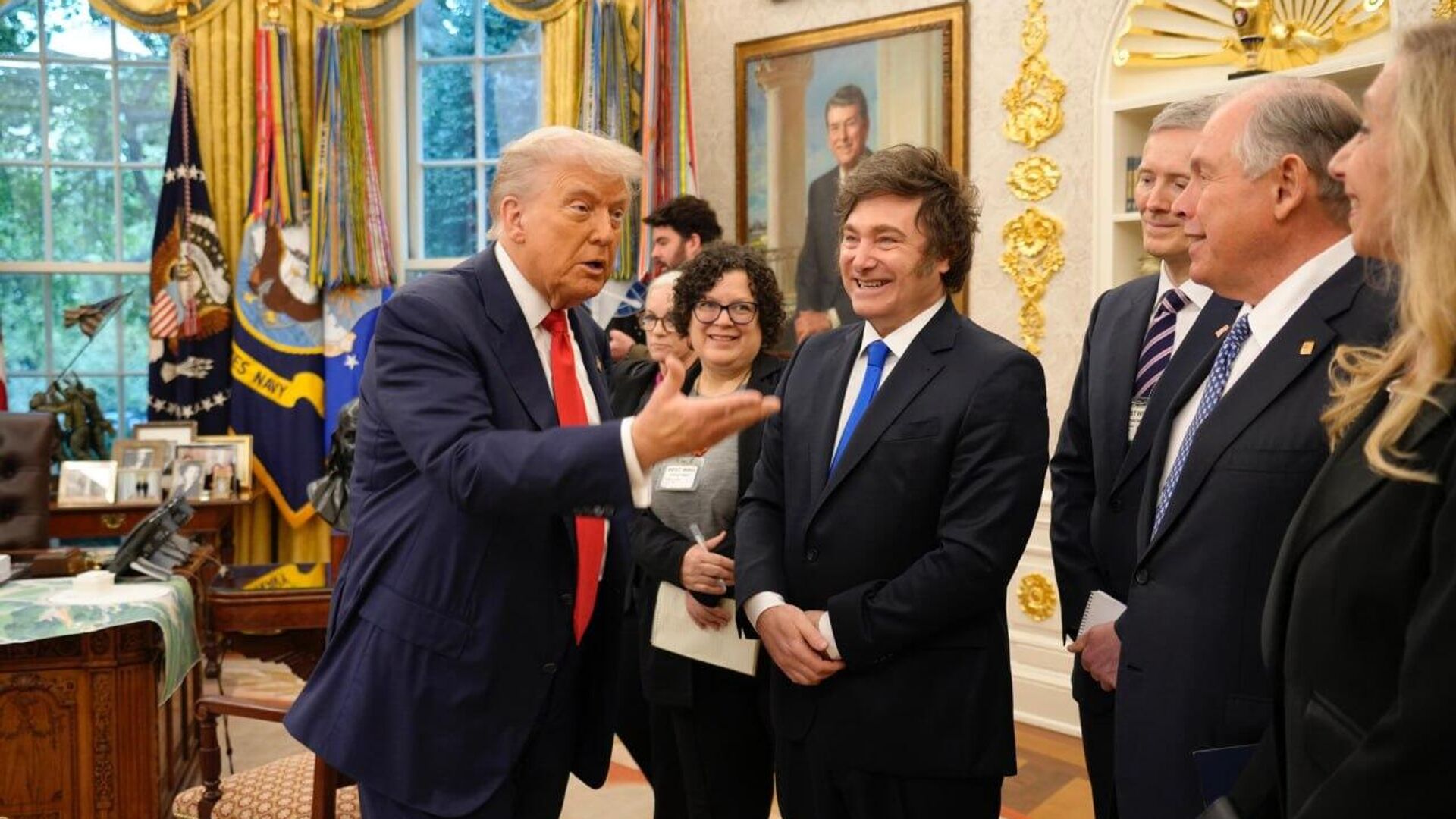 Trump ofrece su respaldo total y absoluto a Milei Trump ofrece su respaldo total y absoluto a Milei - Sputnik Mundo, 1920, 05.11.2025