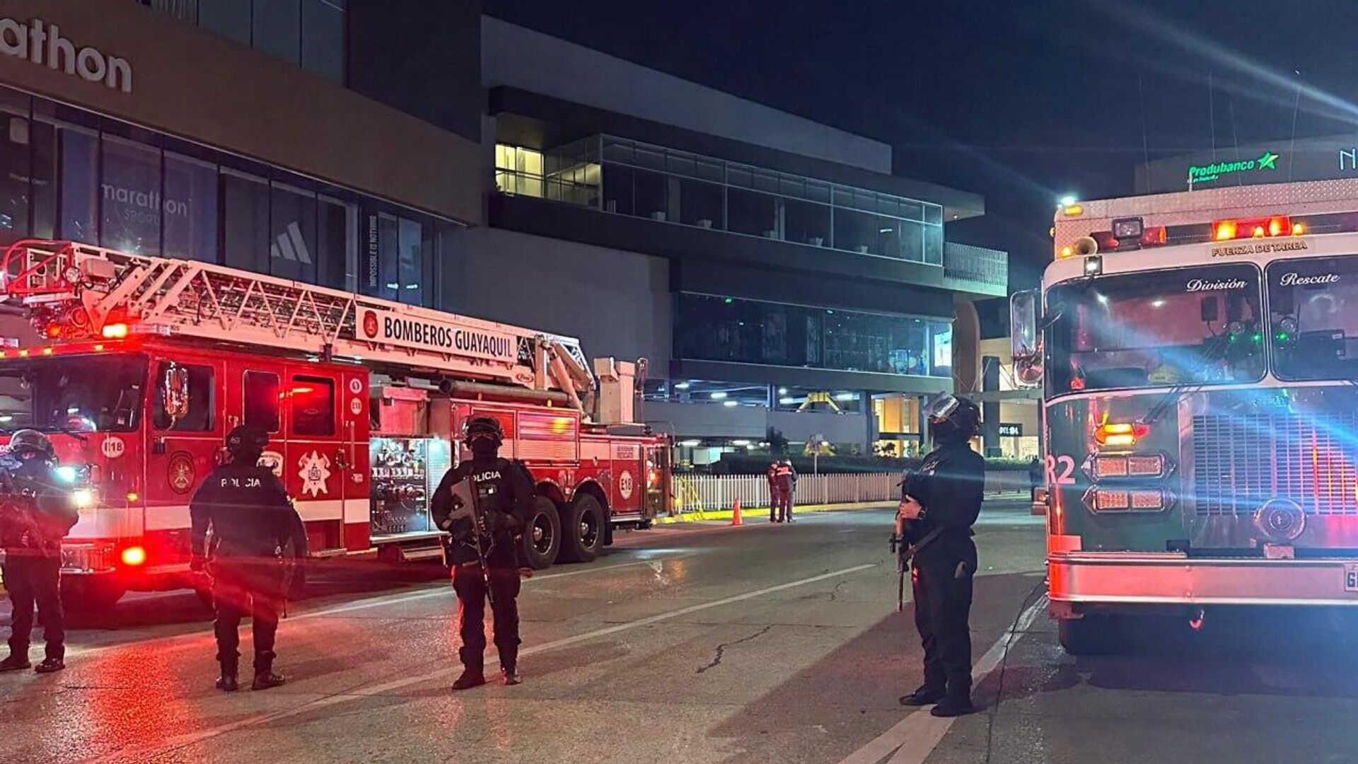 Gobierno de Ecuador informa que se detectó un segundo vehículo con explosivos, que fue neutralizado Gobierno de Ecuador informa que se detectó un segundo vehículo con explosivos, que fue neutralizado - Sputnik Mundo, 1920, 15.10.2025