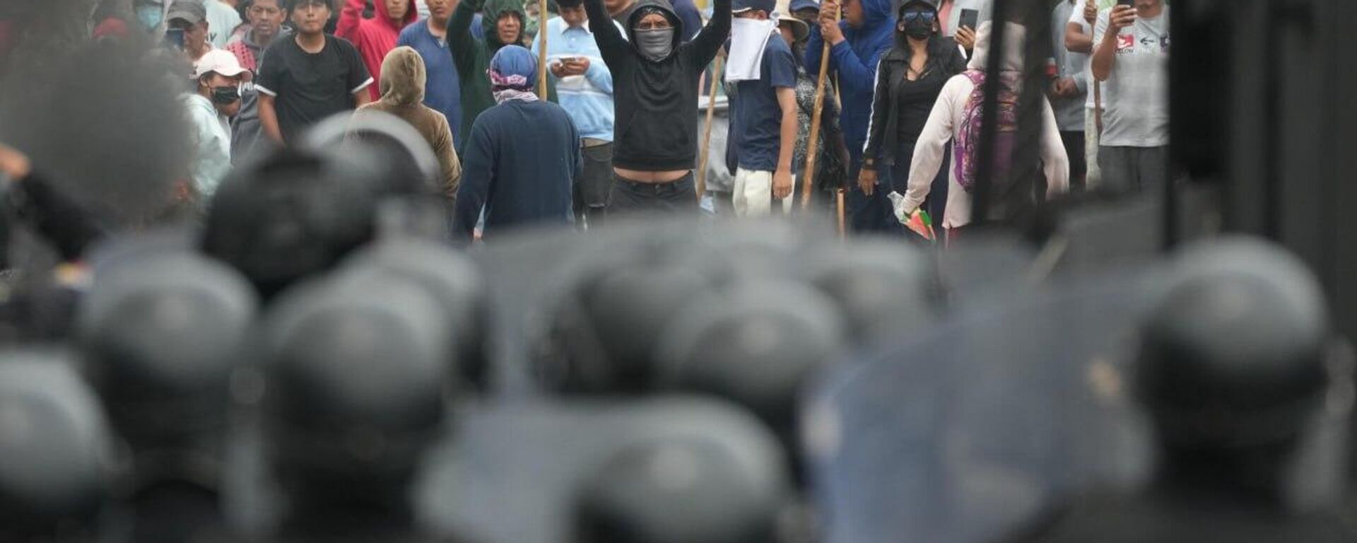 Se dispara el riesgo país de Ecuador tras casi un mes del paro nacional Se dispara el riesgo país de Ecuador tras casi un mes del paro nacional - Sputnik Mundo, 1920, 14.10.2025