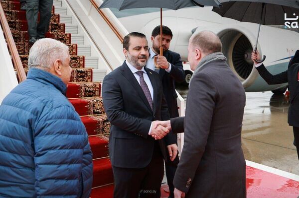Visita histórica: publican las primeras imágenes del líder sirio llegando a Moscú Visita histórica: publican las primeras imágenes del líder sirio llegando a Moscú - Sputnik Mundo