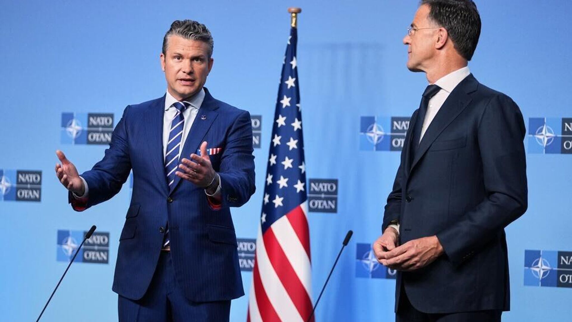 Paz por la fuerza: el Pentágono llama a más naciones a sumarse al programa de apoyo a Ucrania Paz por la fuerza: el Pentágono llama a más naciones a sumarse al programa de apoyo a Ucrania - Sputnik Mundo, 1920, 15.10.2025