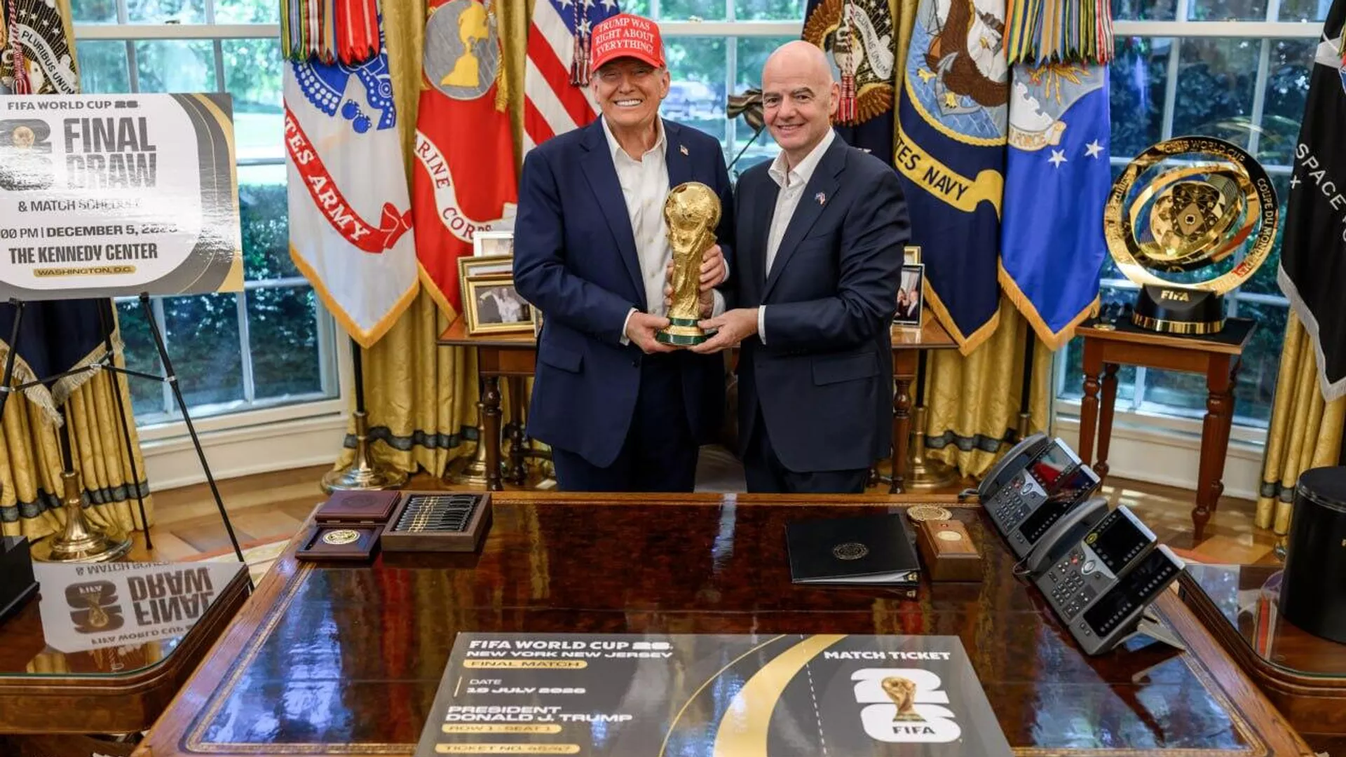 Trump amenaza a Chicago con quitarle el Mundial 2026 si persiste el crimen Trump amenaza a Chicago con quitarle el Mundial 2026 si persiste el crimen - Sputnik Mundo, 1920, 16.10.2025