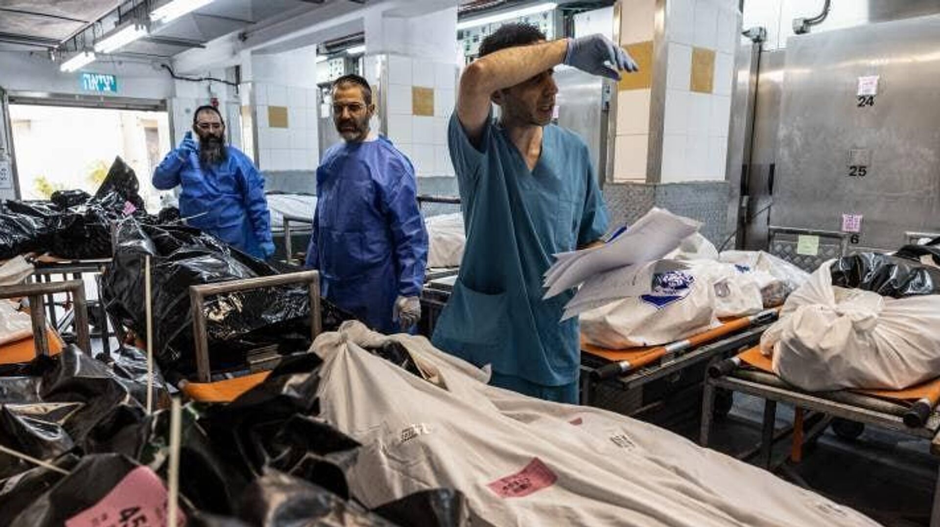 Hamás dice que requiere equipo especial para recuperar más cuerpos de rehenes Hamás dice que requiere equipo especial para recuperar más cuerpos de rehenes - Sputnik Mundo, 1920, 16.10.2025