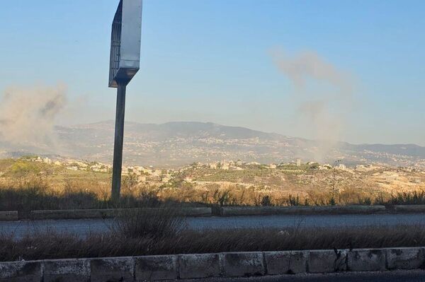 Israel bombardea zonas civiles libanesas Israel bombardea zonas civiles libanesas - Sputnik Mundo