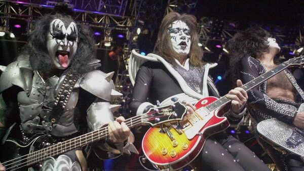 Fallece Ace Frehley, guitarrista original de Kiss, a los 74 años - Sputnik Mundo