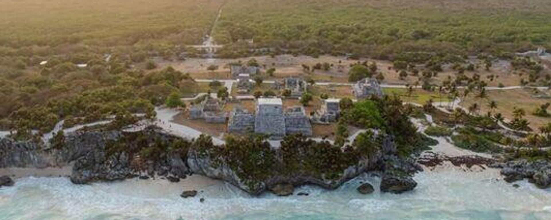 No fue pensado para el turismo masivo: ¿qué está pasando en Tulum, la 'joya' del sureste de México? - Sputnik Mundo, 1920, 17.10.2025