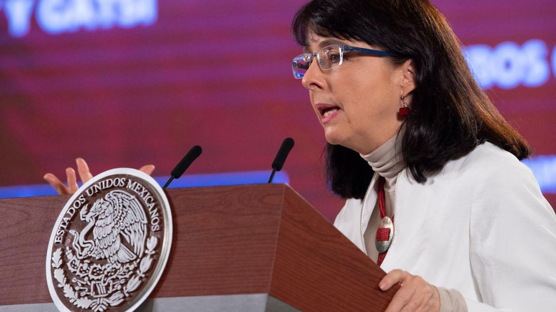 Exfuncionaria mexicana otorgó un contrato a un estudio que diseñó la casa de su hija, afirma un medio Exfuncionaria mexicana otorgó un contrato a un estudio que diseñó la casa de su hija, afirma un medio - Sputnik Mundo, 1920, 17.10.2025