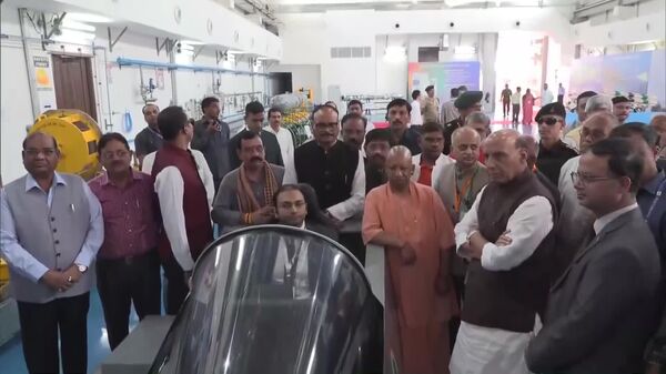 BrahMos en acción: India muestra un ataque digital con misiles - Sputnik Mundo