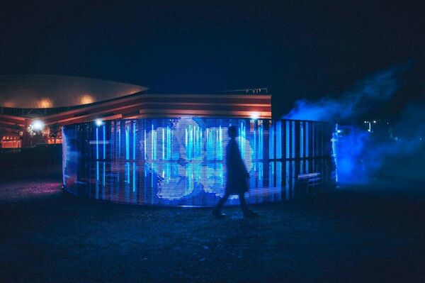 Diálogo entre siglos: el arte digital revitaliza la Ciudad Vieja de Praga Diálogo entre siglos: el arte digital revitaliza la Ciudad Vieja de Praga - Sputnik Mundo