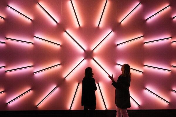 Diálogo entre siglos: el arte digital revitaliza la Ciudad Vieja de Praga Diálogo entre siglos: el arte digital revitaliza la Ciudad Vieja de Praga - Sputnik Mundo