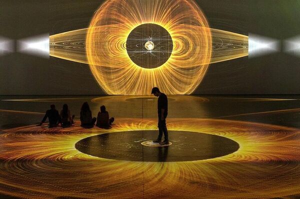 Diálogo entre siglos: el arte digital revitaliza la Ciudad Vieja de Praga Diálogo entre siglos: el arte digital revitaliza la Ciudad Vieja de Praga - Sputnik Mundo