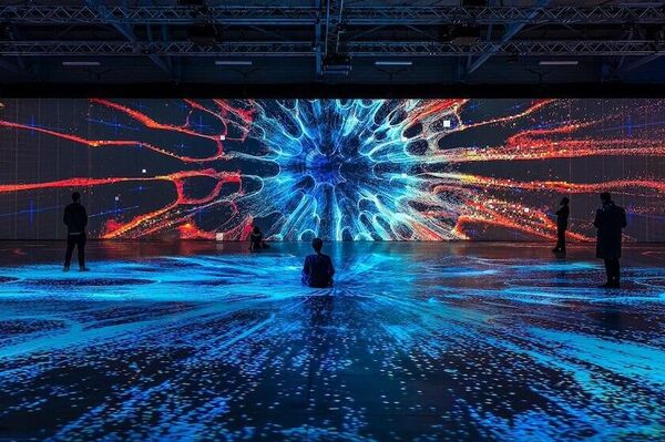 Diálogo entre siglos: el arte digital revitaliza la Ciudad Vieja de Praga Diálogo entre siglos: el arte digital revitaliza la Ciudad Vieja de Praga - Sputnik Mundo