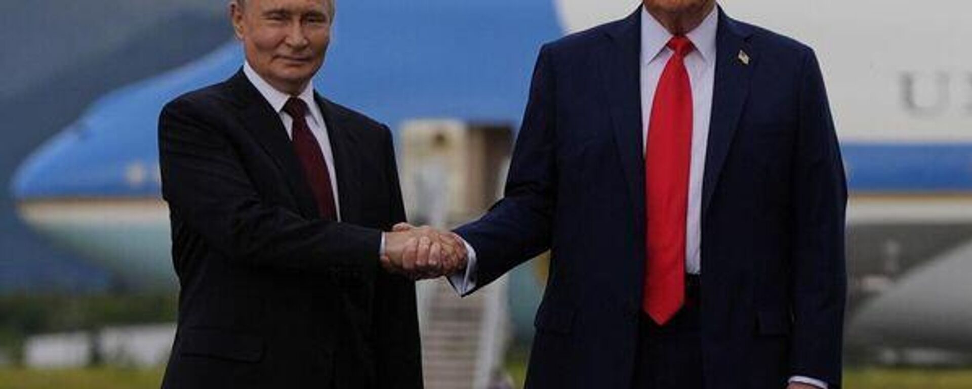 La reunión entre Putin y Trump requiere una preparación seria y aún no tiene fecha, informan desde el Kremlin - Sputnik Mundo, 1920, 21.10.2025