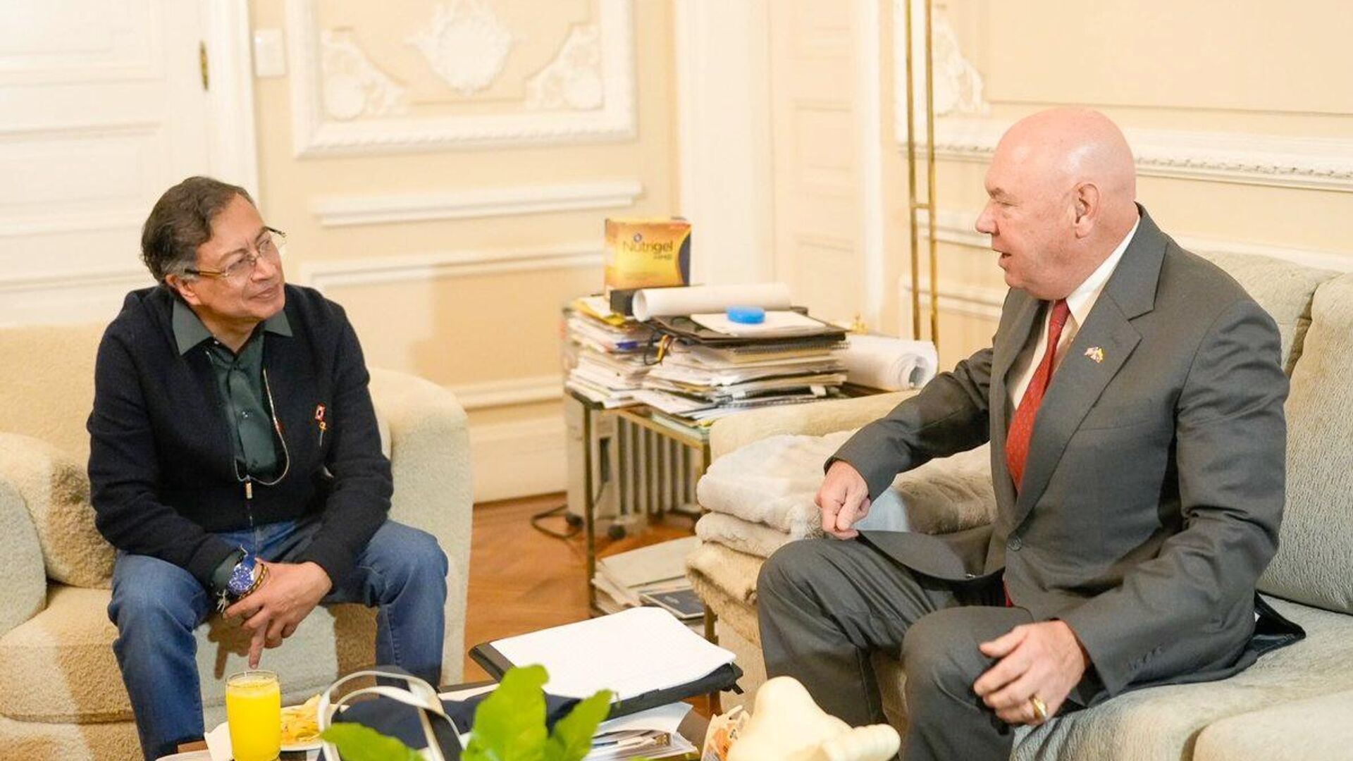 Encuentro franco y constructivo: Petro se reúne con el encargado de negocios de EEUU para normalizar las relaciones Encuentro franco y constructivo: Petro se reúne con el encargado de negocios de EEUU para normalizar las relaciones - Sputnik Mundo, 1920, 21.10.2025