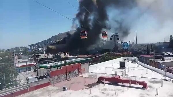 Se registra fuerte incendio en Ecatepec, en el centro de México - Sputnik Mundo