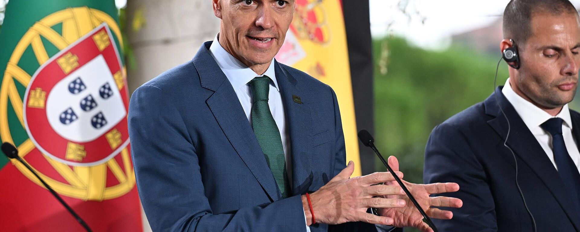 Intervención de Pedro Sánchez en la comparecencia conjunta de los líderes de la Cumbre UE-MED9  - Sputnik Mundo, 1920, 22.10.2025