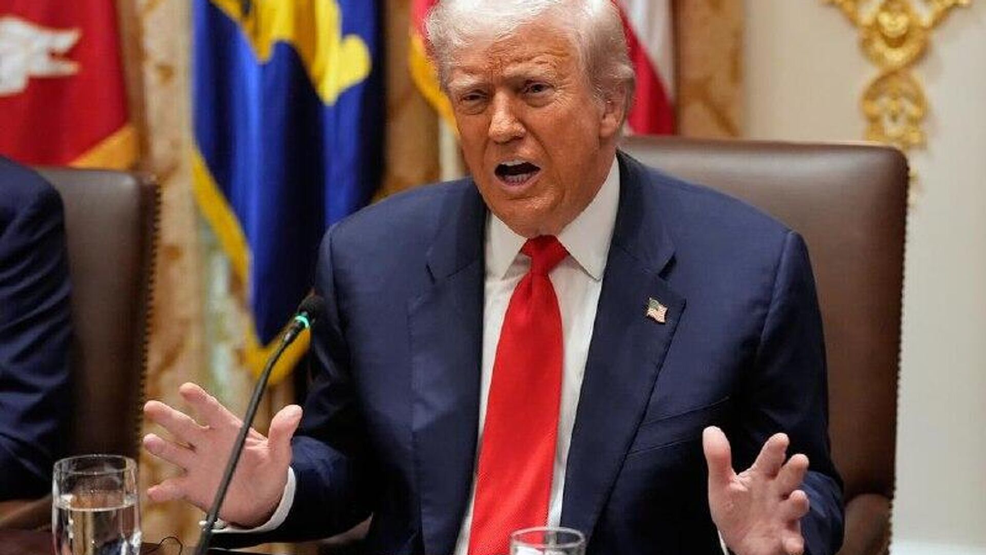 Sanciones de EEUU contra Rusia y China son muestra de que Washington busca frenar avance del nuevo orden mundial, según un analista Sanciones de EEUU contra Rusia y China son muestra de que Washington busca frenar avance del nuevo orden mundial, según un analista - Sputnik Mundo, 1920, 23.10.2025