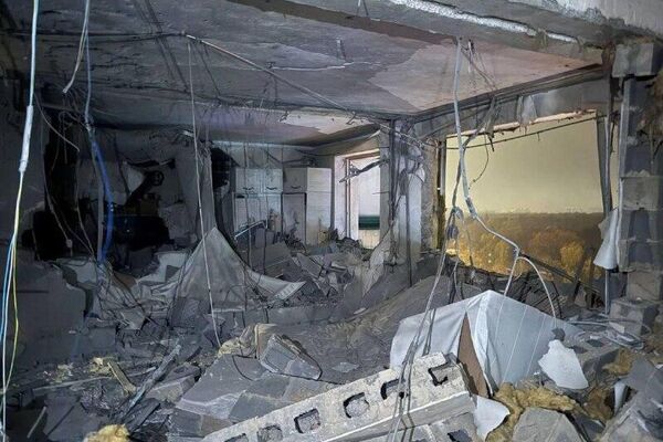 Al menos cinco personas, entre ellas un menor, heridas en un ataque ucraniano con un dron contra un edificio residencial a las afueras de Moscú, informa el gobernador - Sputnik Mundo