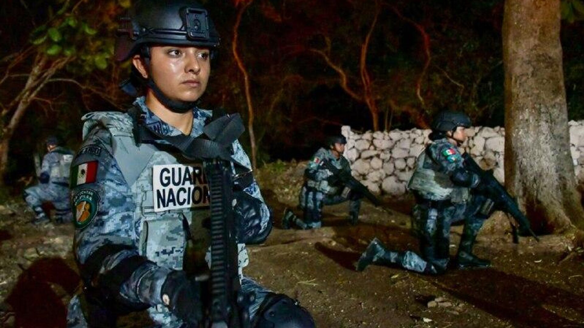 El 63% de los mexicanos se siente inseguro en su ciudad, según encuesta El 63% de los mexicanos se siente inseguro en su ciudad, según encuesta - Sputnik Mundo, 1920, 24.10.2025