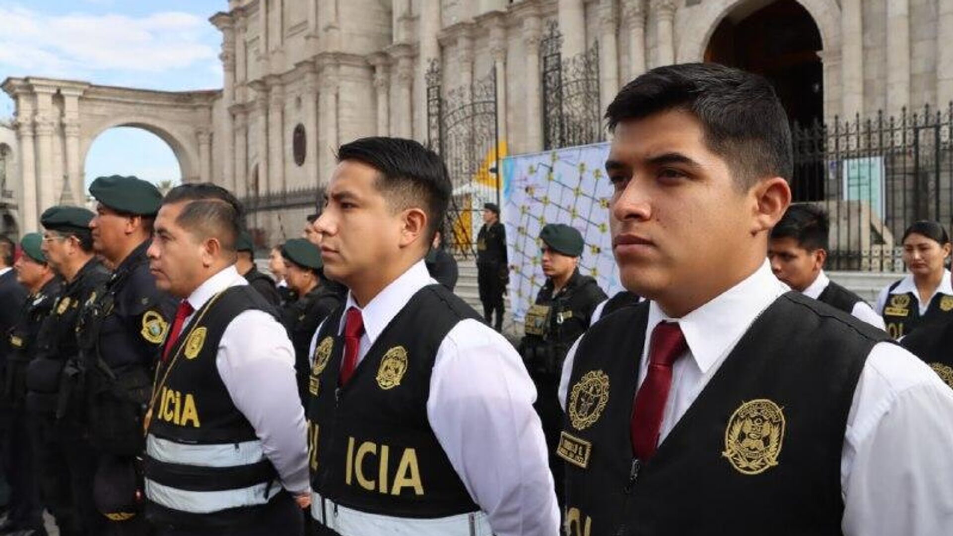  Más del 80% de los peruanos desconfía de la Policía Nacional, según encuesta Más del 80% de los peruanos desconfía de la Policía Nacional, según encuesta - Sputnik Mundo, 1920, 25.10.2025