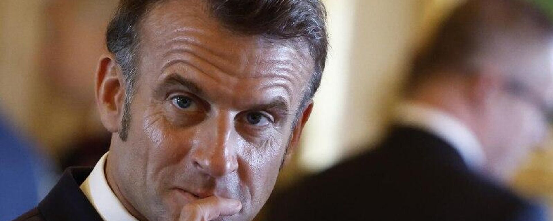 Un escándalo monstruoso: político francés critica a Macron por suministrar armas a Ucrania - Sputnik Mundo, 1920, 25.10.2025