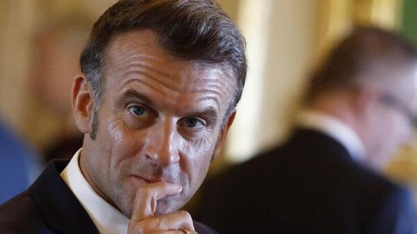 Un escándalo monstruoso: político francés critica a Macron por suministrar armas a Ucrania - Sputnik Mundo