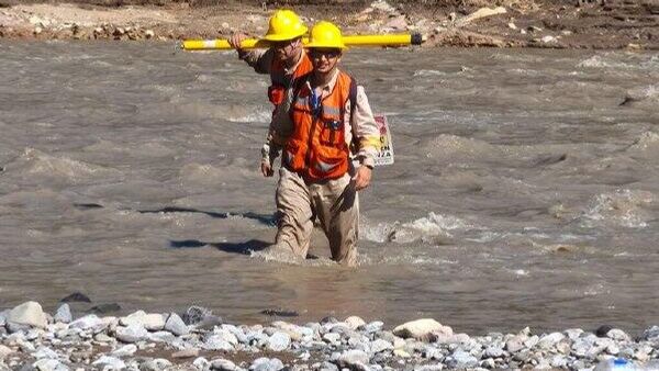 ¡Misión cumplida!: Restablecen el 100% de la electricidad en zonas afectadas por lluvias en México - Sputnik Mundo