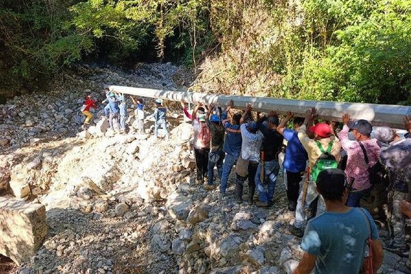 ¡Misión cumplida!: Restablecen el 100% de la electricidad en zonas afectadas por lluvias en México ¡Misión cumplida!: Restablecen el 100% de la electricidad en zonas afectadas por lluvias en México - Sputnik Mundo