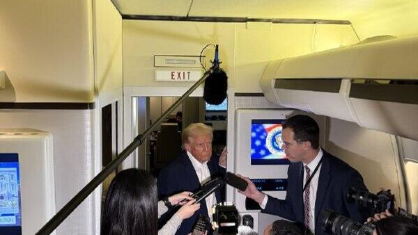 Trump sentencia que solo se reunirá con el presidente Putin si se confirma el acuerdo sobre Ucrania - Sputnik Mundo