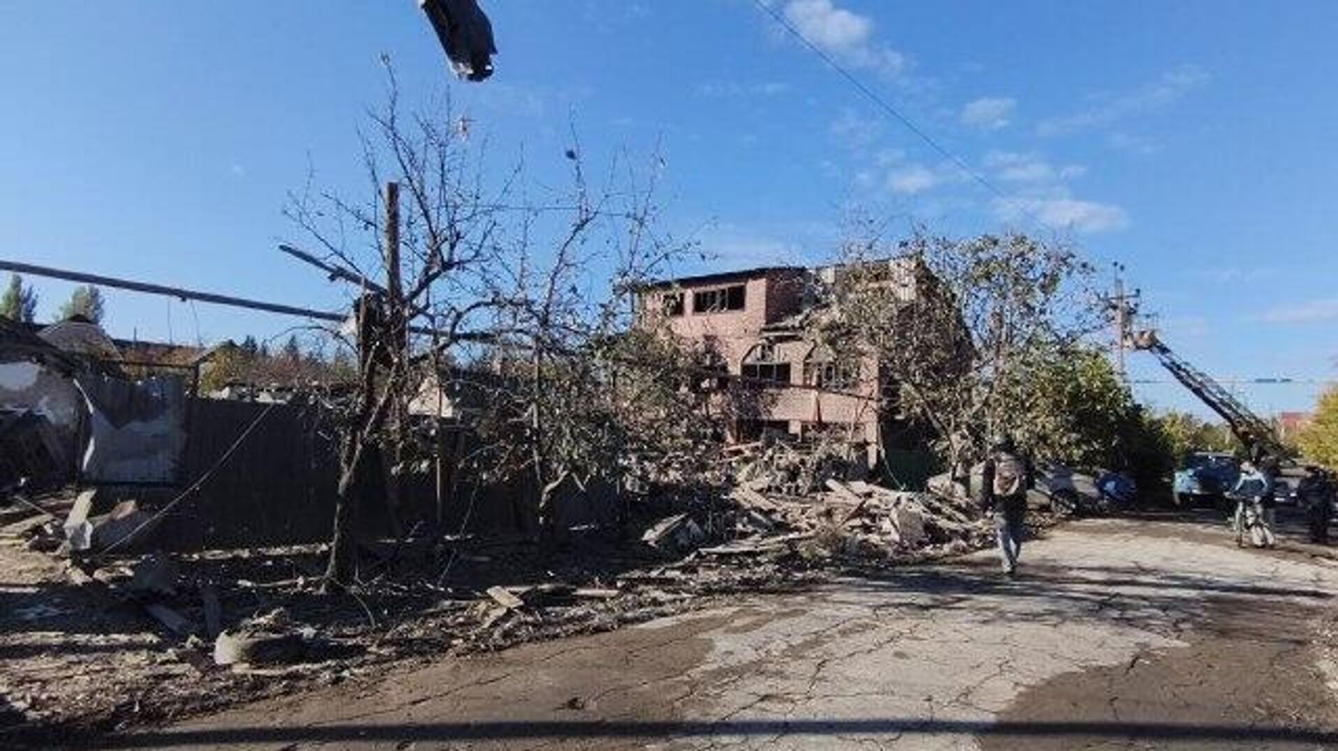 🪦 Varios civiles mueren tras un bombardeo ucraniano en Donbás 🪦 Varios civiles mueren tras un bombardeo ucraniano en Donbás - Sputnik Mundo, 1920, 26.10.2025