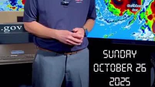 El huracán Melissa se fortalece y ya es categoría 4 - Sputnik Mundo