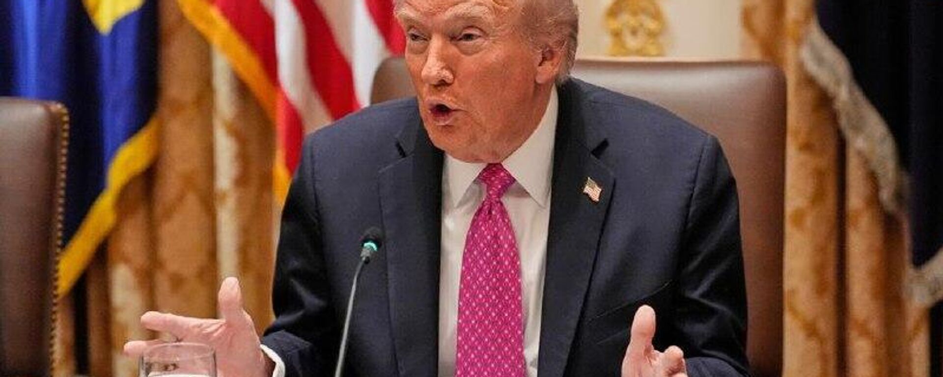 Trump se pronuncia sobre el uso de los activos rusos congelados por parte de la UE para Ucrania - Sputnik Mundo, 1920, 27.10.2025