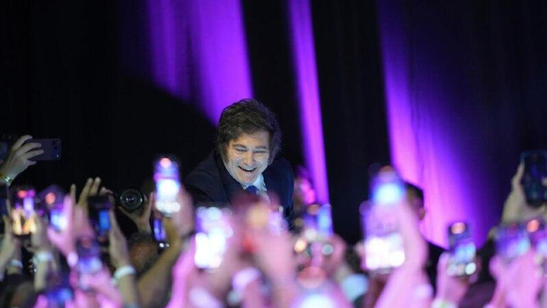 ¿Qué sigue para Argentina tras el triunfo de La Libertad Avanza en las elecciones legislativas? ¿Qué sigue para Argentina tras el triunfo de La Libertad Avanza en las elecciones legislativas? - Sputnik Mundo, 1920, 27.10.2025