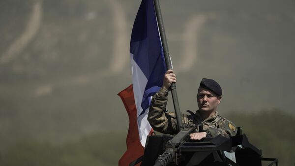 Un soldado francés - Sputnik Mundo