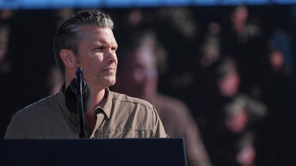 El secretario de Guerra, Pete Hegseth - Sputnik Mundo