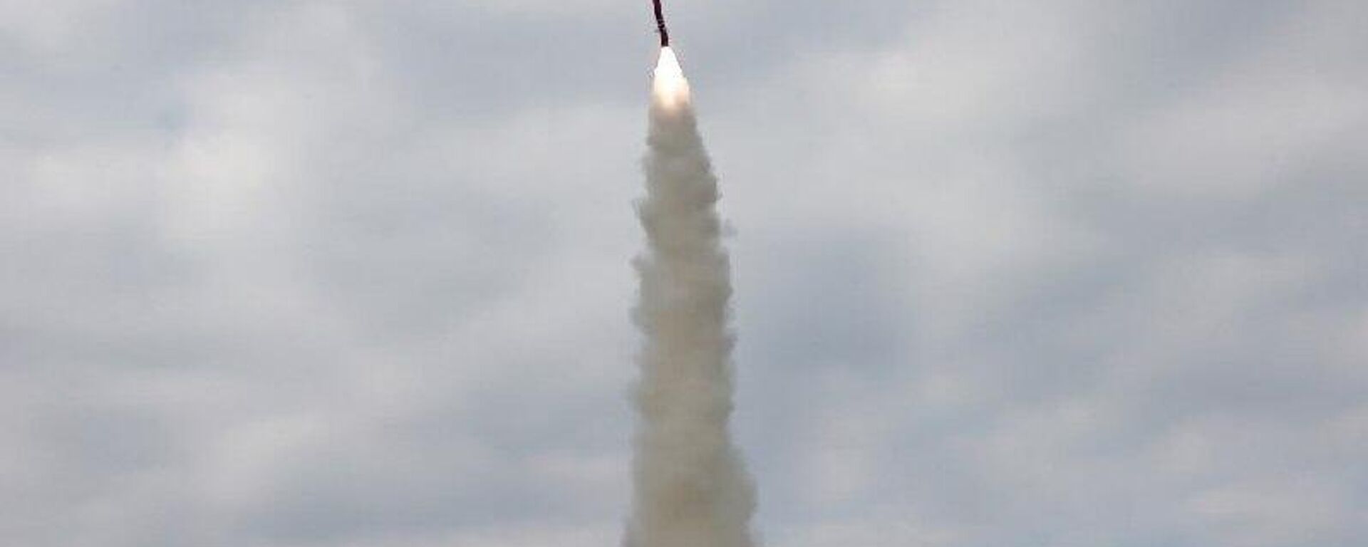 Corea del Norte prueba misiles de crucero estratégicos - Sputnik Mundo, 1920, 28.10.2025