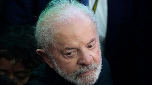 Lula instruye al ministro de Justicia y al director de la Policía Federal que se reúnan con el gobernador de Río de Janeiro tras megaoperativo - Sputnik Mundo