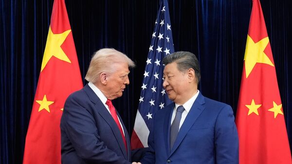Donald Trump y Xi Jinping, presidentes de EEUU y China, respectivamente - Sputnik Mundo
