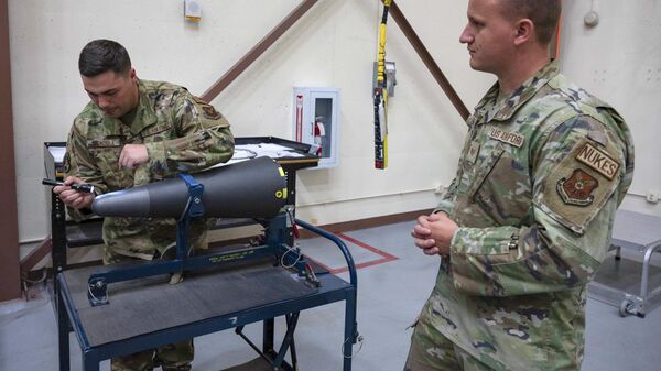 Entrenamiento en el mantenimiento del arsenal nuclear en EEUU - Sputnik Mundo