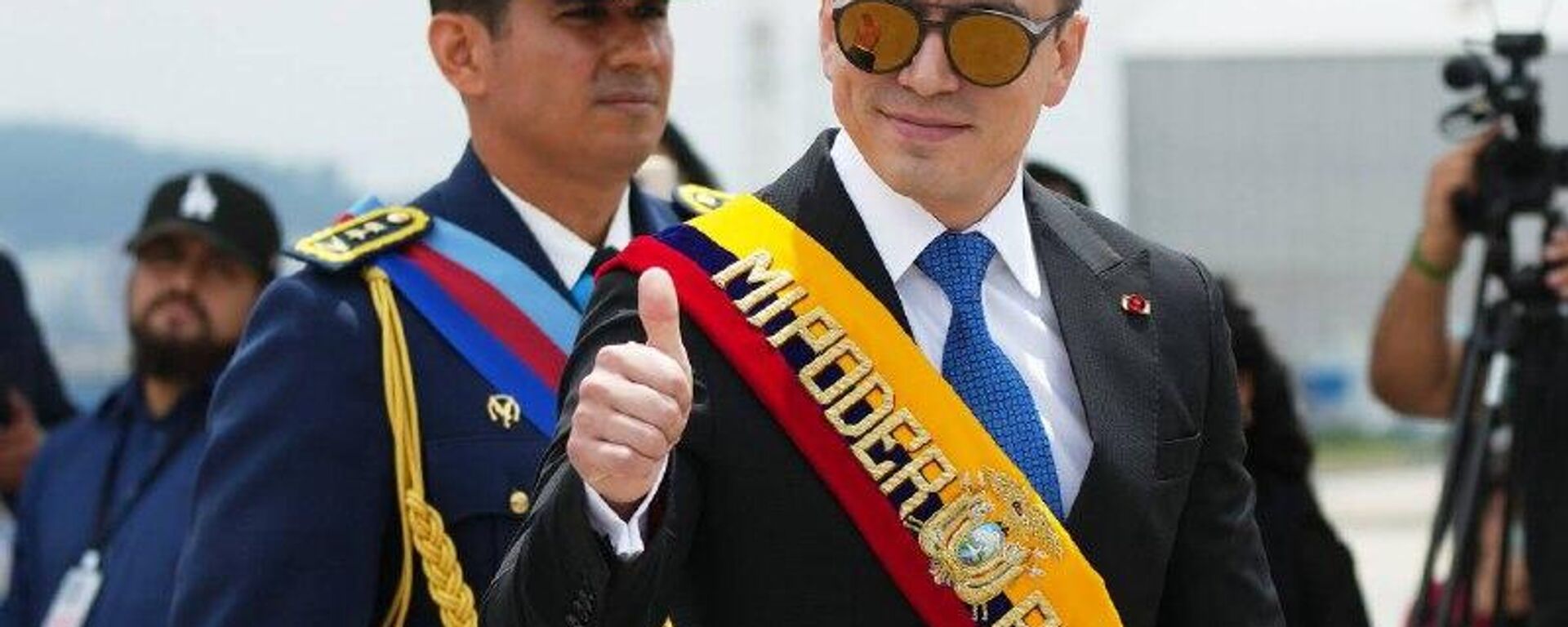 Noboa plantea instalar una base militar en Galápagos, una zona ansiada de gran valor estratégico para EEUU - Sputnik Mundo, 1920, 01.11.2025