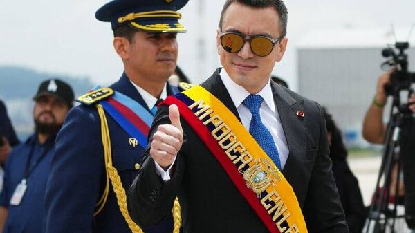 Noboa plantea instalar una base militar en Galápagos, una zona ansiada de gran valor estratégico para EEUU - Sputnik Mundo