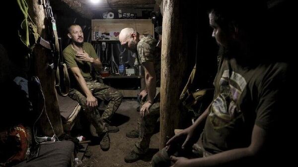 ¿Por qué Kiev prohíbe a los medios el acceso a las zonas cercadas del frente? - Sputnik Mundo