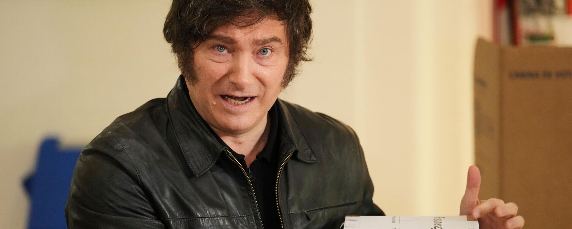 El presidente de Argentina, Javier Milei. - Sputnik Mundo, 1920, 31.10.2025