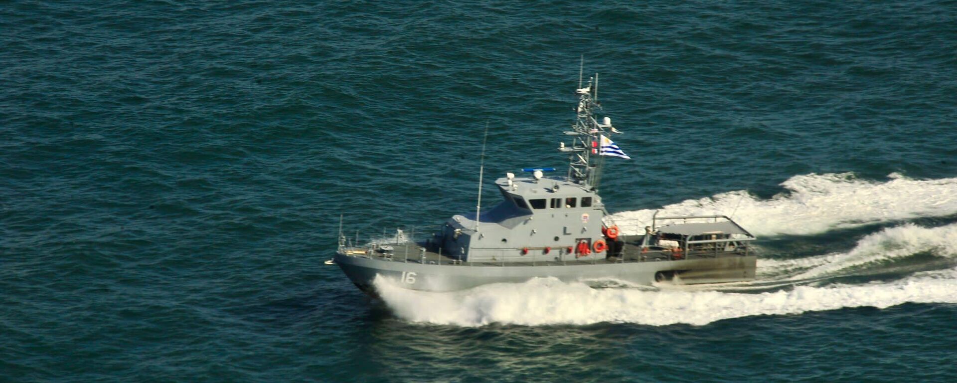 Guardacostas ROU 16 'Río Yaraguarón' de la Armada Nacional de Uruguay durante un ejercicio en 2022 - Sputnik Mundo, 1920, 01.11.2025