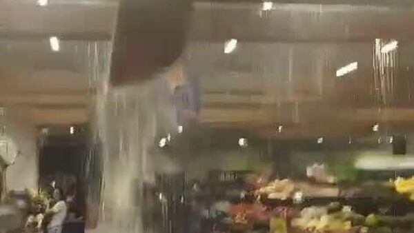 Alerta de tormentas en Brasil y Paraguay: ráfagas de viento y granizo provocan daños masivos - Sputnik Mundo