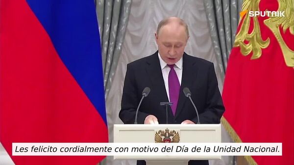 El presidente de Rusia se dirige a la nación con motivo del Día de la Unidad Nacional - Sputnik Mundo