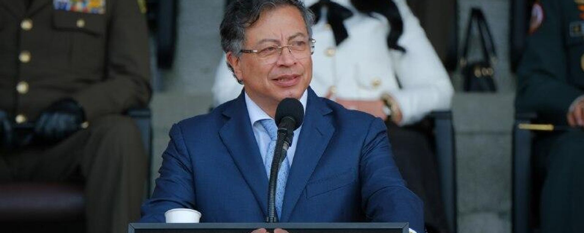 Es un insulto a la nación colombiana: Petro condena las sanciones de EEUU contra él y su familia - Sputnik Mundo, 1920, 06.11.2025