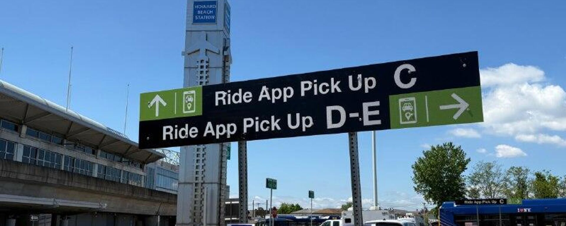 EEUU reducirá un 10% las operaciones en 40 aeropuertos por el cierre de Gobierno - Sputnik Mundo, 1920, 06.11.2025