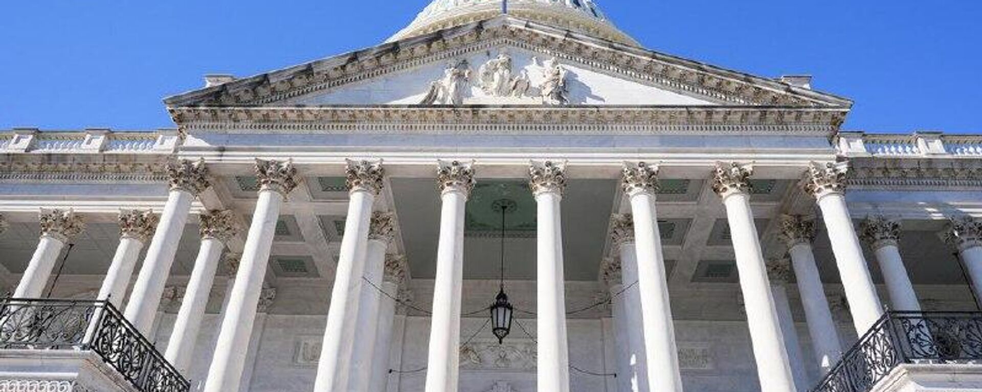 La Casa Blanca reconoce que el bloqueo del Gobierno causa más estragos de lo estimado La Casa Blanca reconoce que el bloqueo del Gobierno causa más estragos de lo estimado - Sputnik Mundo, 1920, 07.11.2025