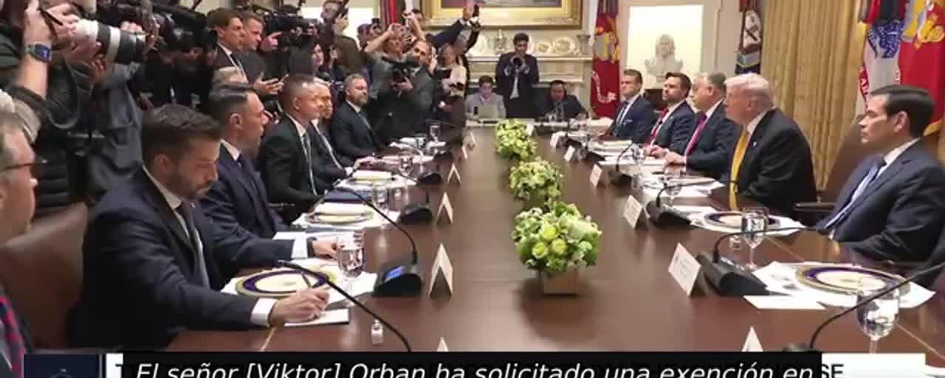 EEUU evalúa eximir a Hungría de las sanciones contra las petroleras rusas - Sputnik Mundo, 1920, 07.11.2025